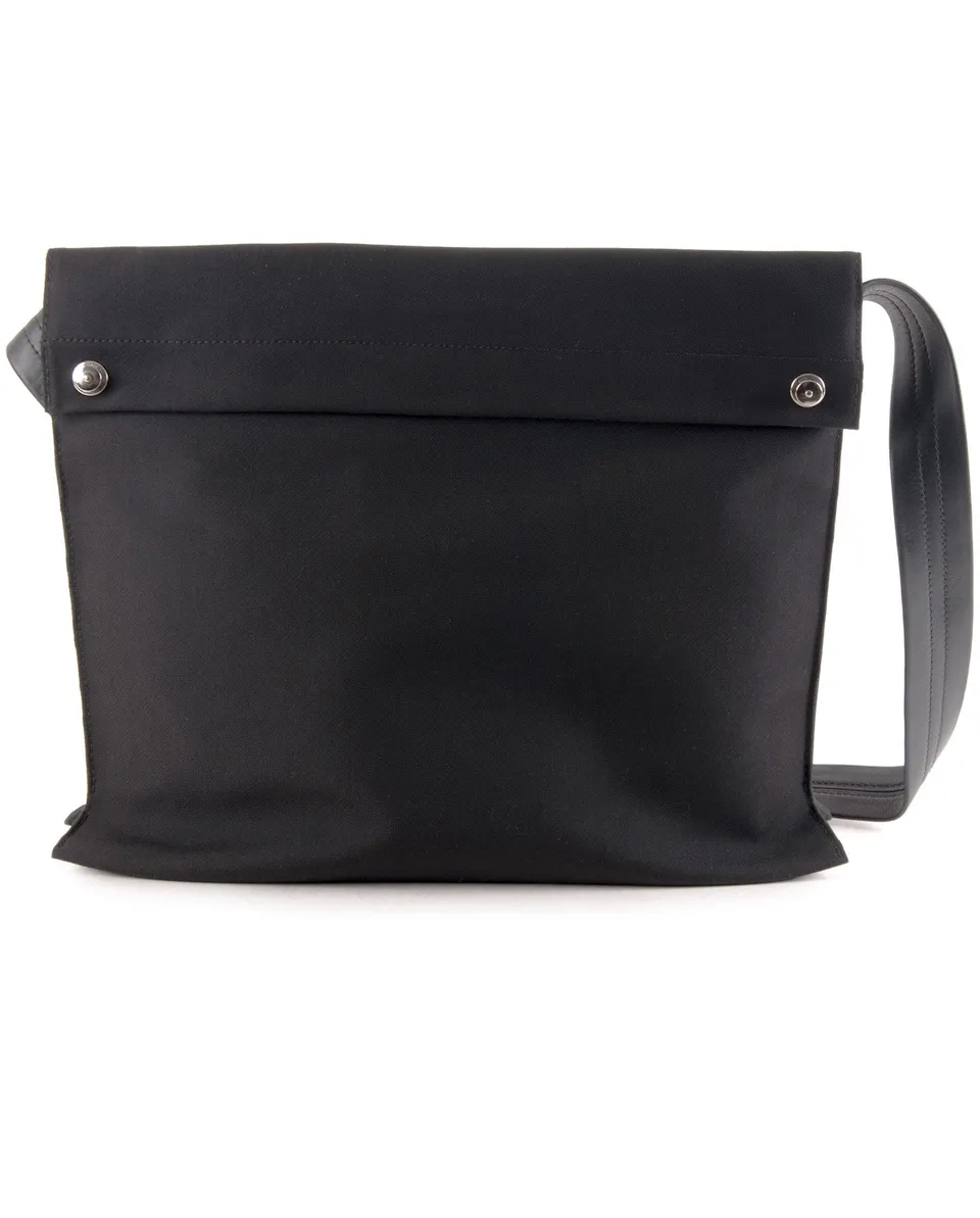 harolds-cubicbag-messenger-l-umh-ngetasche-schwarz-15-zoll image 1