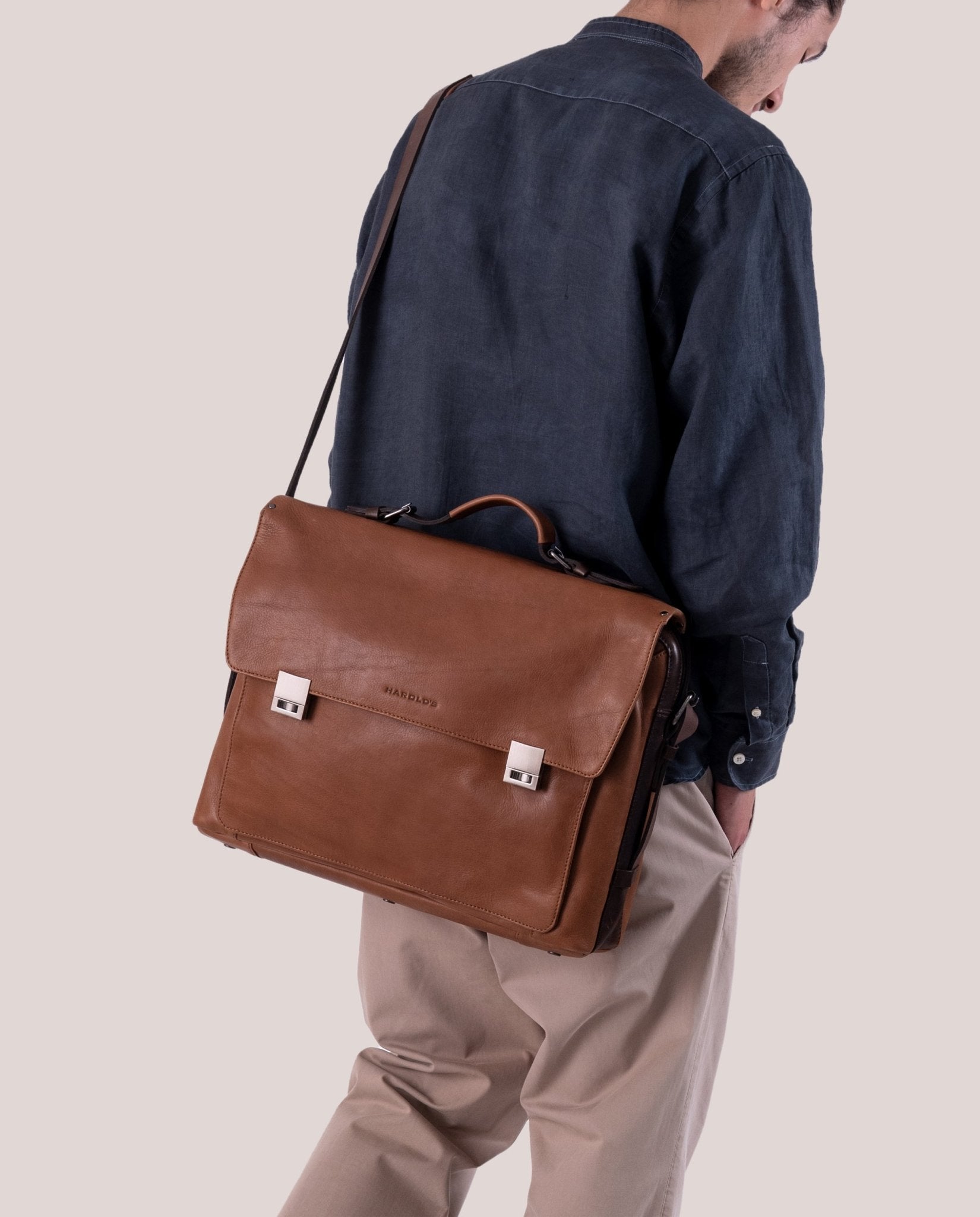 harolds-ivy-lane-notebook-briefcase-aktentasche-cognac-15-zoll image 2