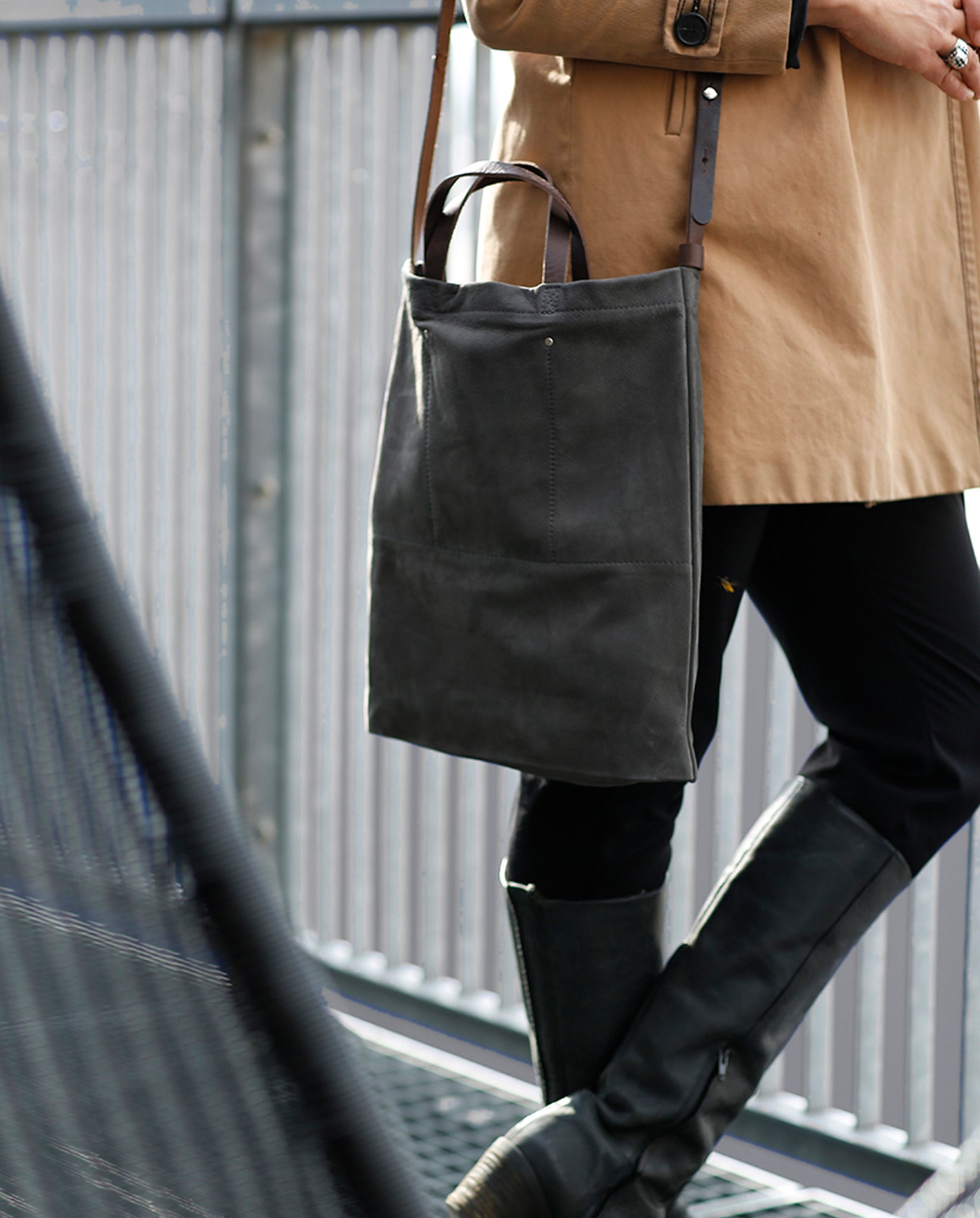harolds-nabuku-totebag-handtasche-braun-nubukleder-a4 image 2