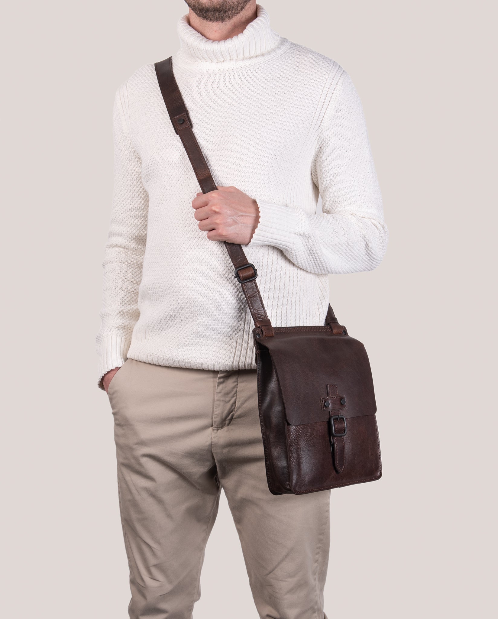 harolds-aberdeen-crossbag-umh-ngetasche-schwarz-leder image 2