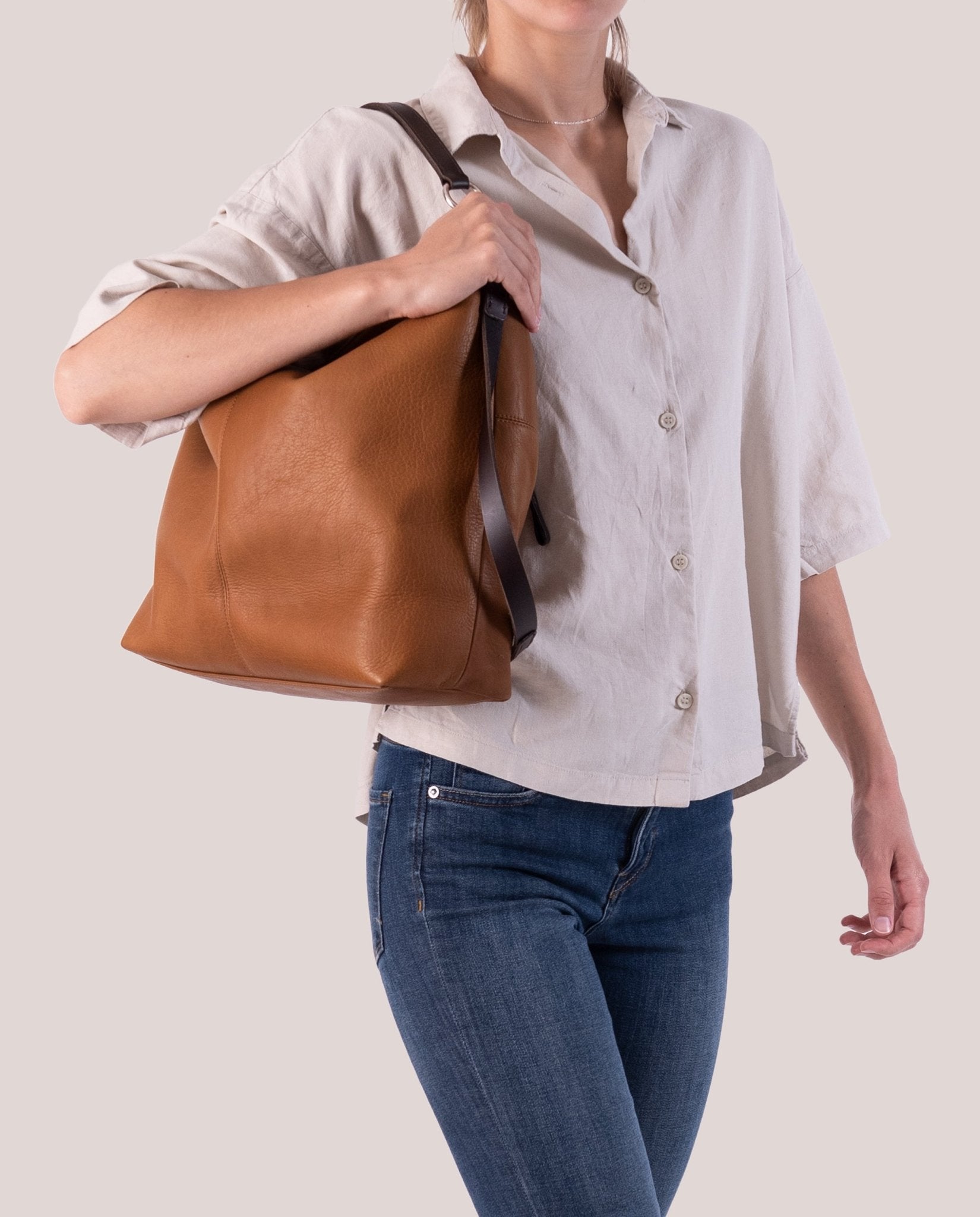harolds-chaza-pouch-upend-shopper-schwarz-rindleder image 2