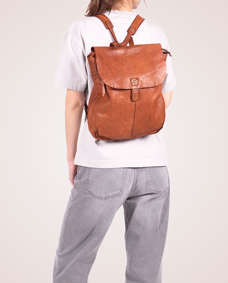 harolds-submarine-city-rucksack-leder-schwarz-a4 image 2