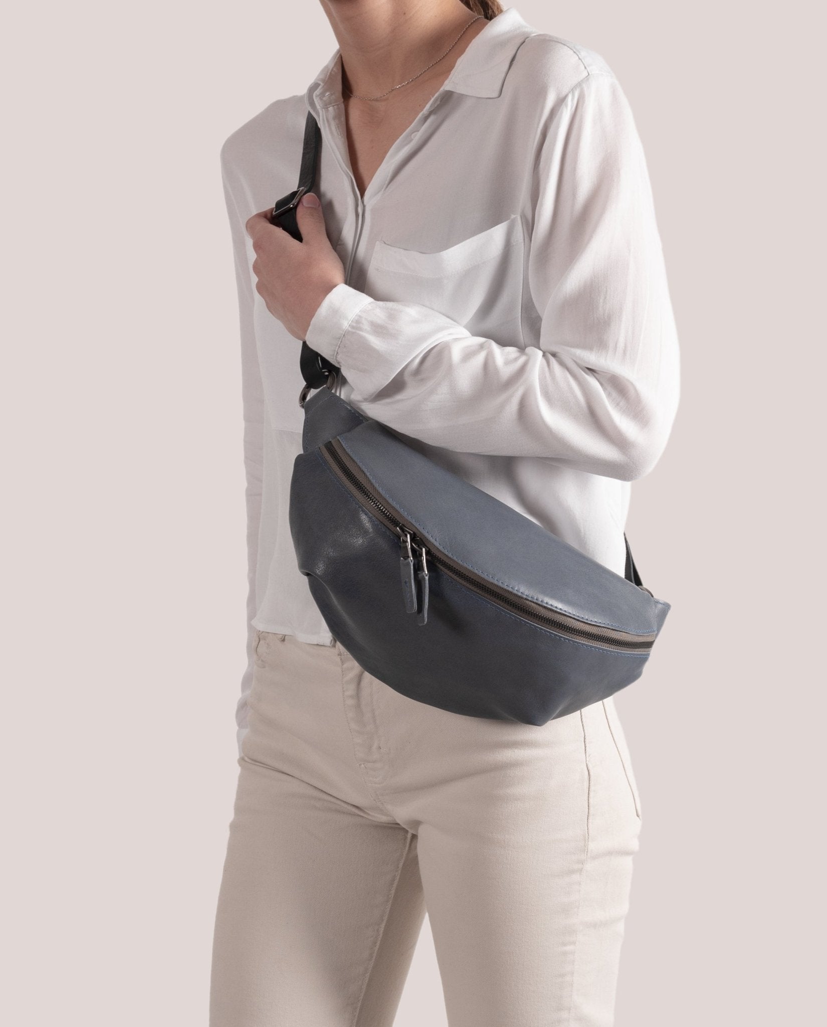 harolds-nabuku-hipbag-g-rteltasche-schwarz-nubukleder image 2