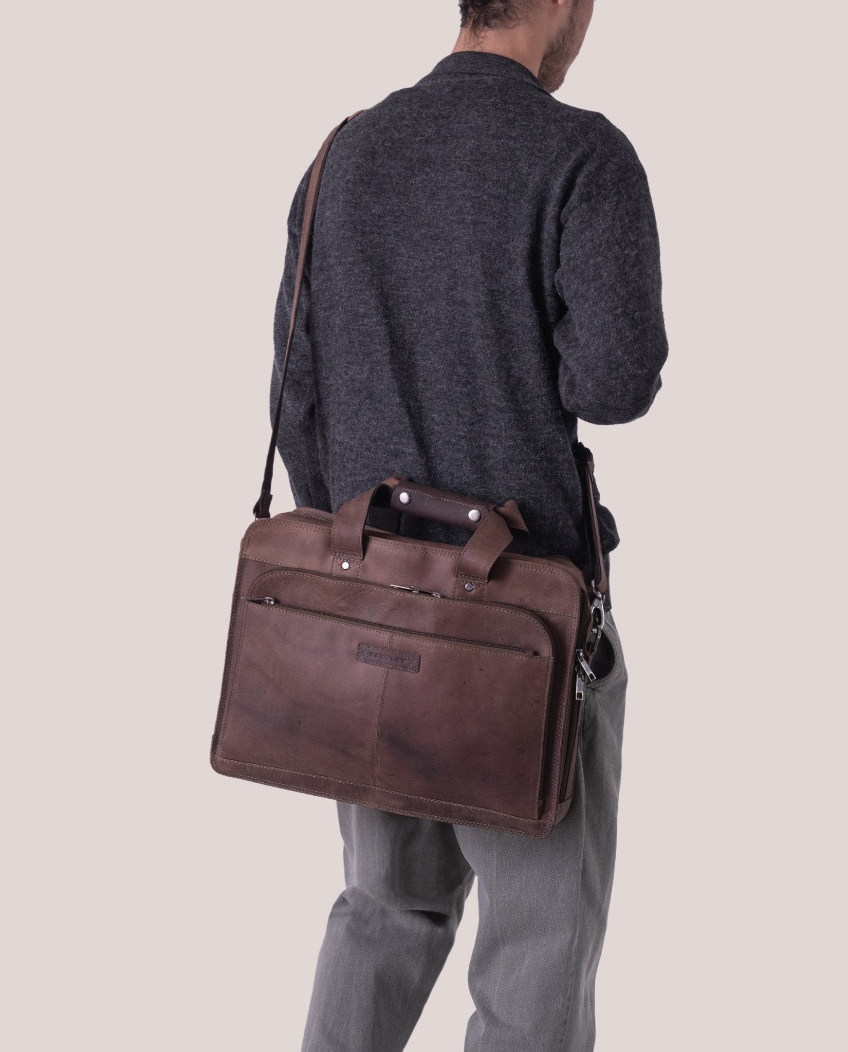 harolds-antic-notebook-businessbag-aktentasche-taupe-17-zoll image 3