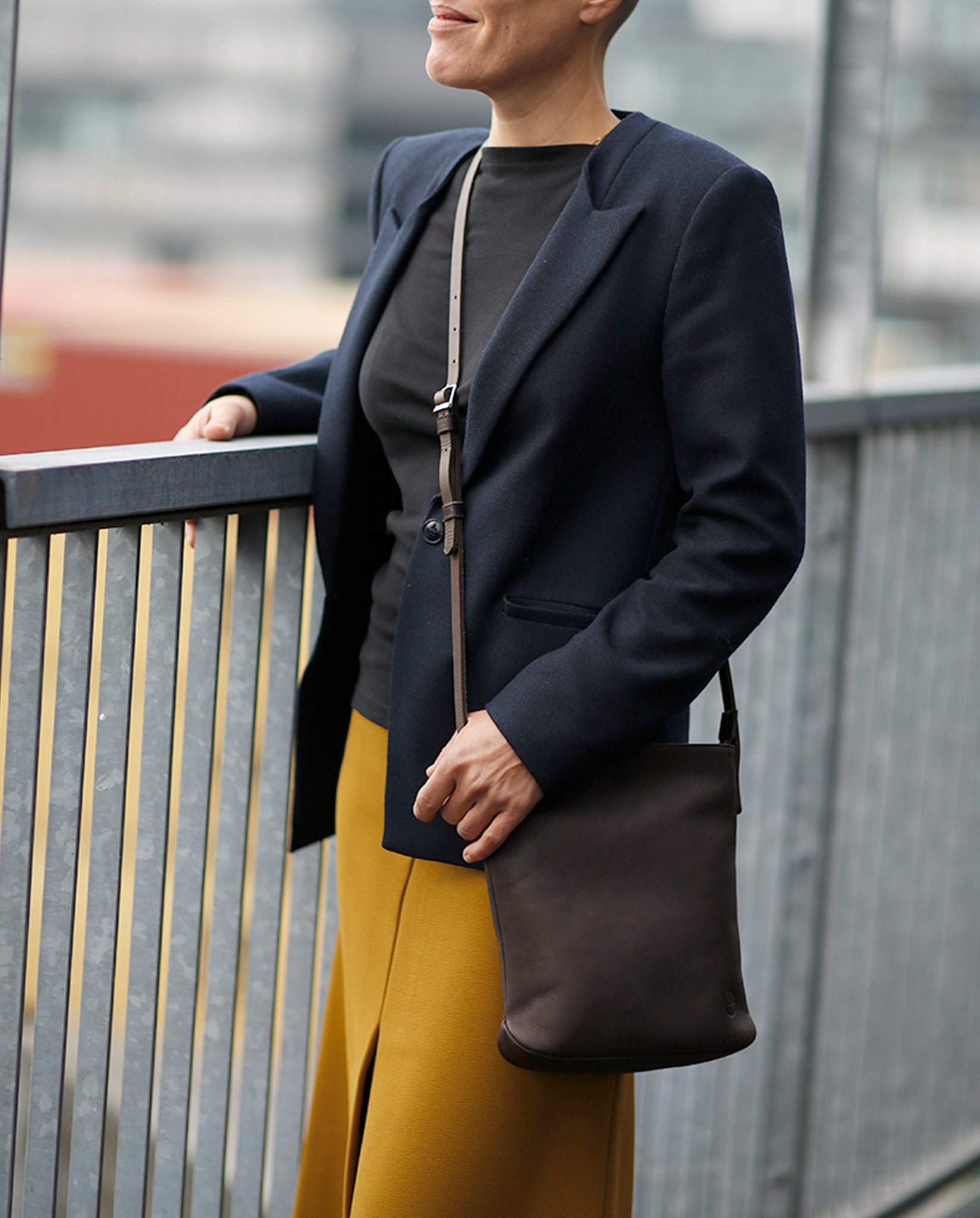 harolds-chaza-shoulderbag-umh-ngetasche-schwarz image 2