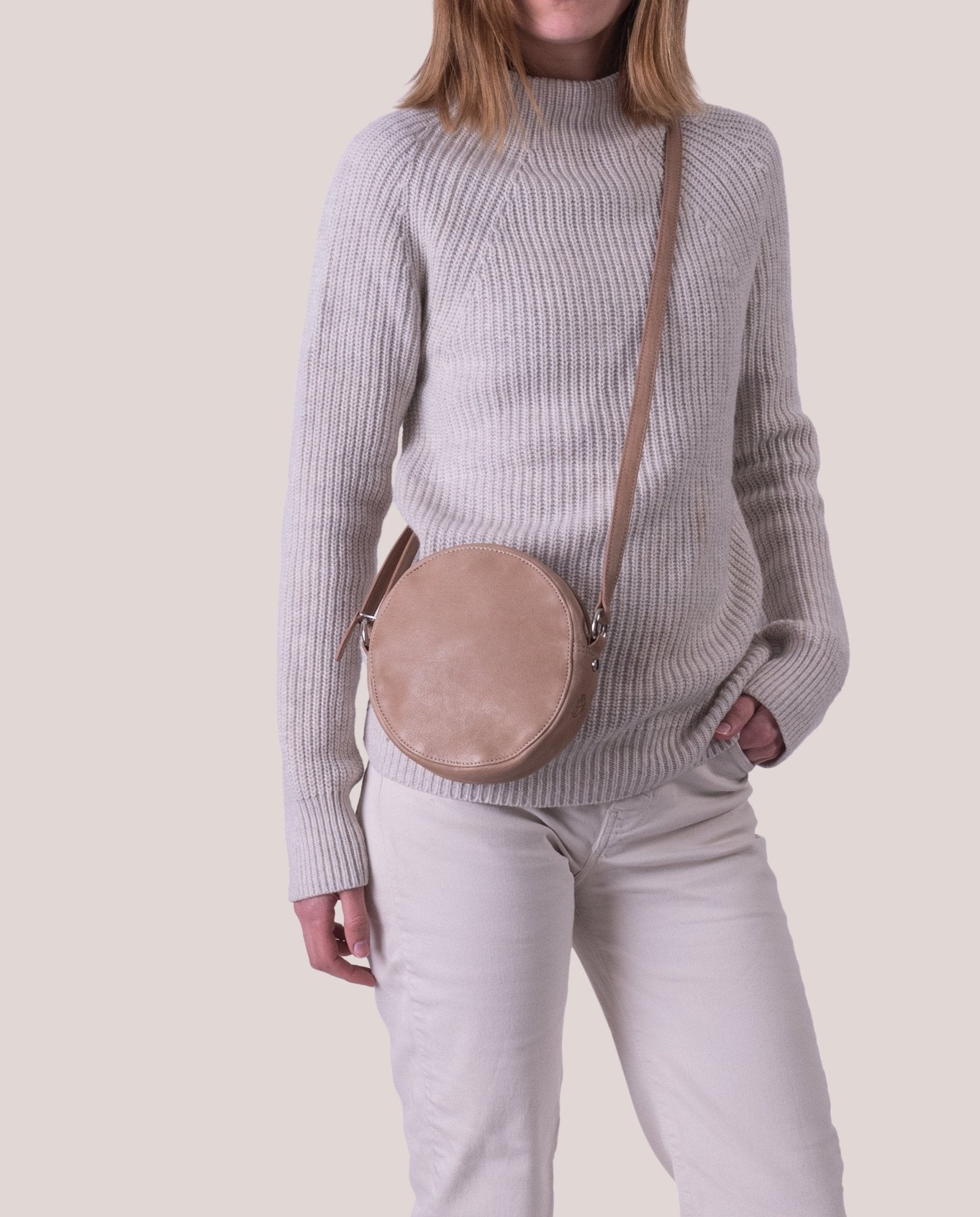 harolds-galore-shoulderbag-circle-small-umh-ngetasche-schwarz image 3