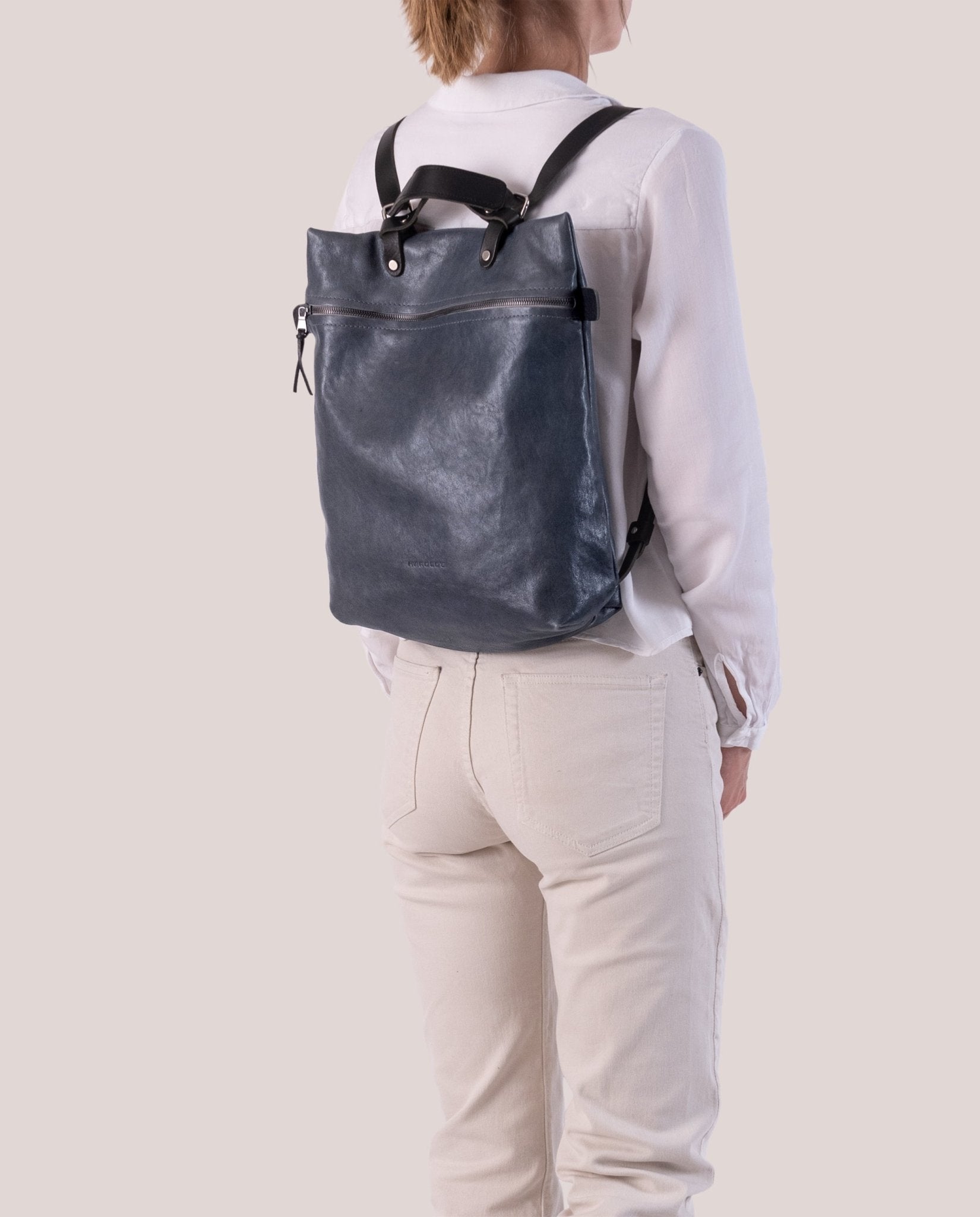 harolds-nabuku-backpack-rucksack-schwarz-nubukleder-a4 image 2