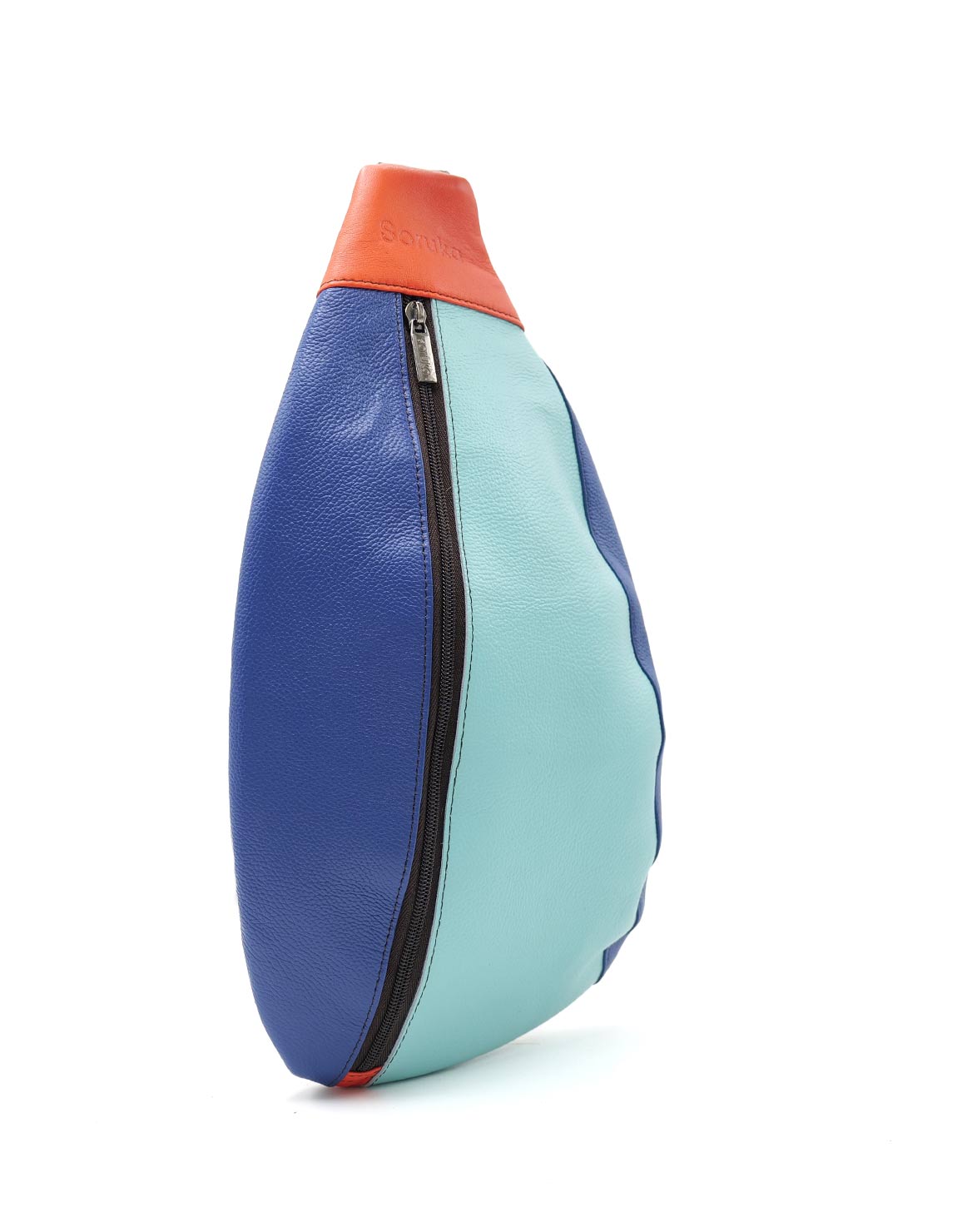 soruka-glasgow-bauchtasche-leder-blau-crossbody image 2