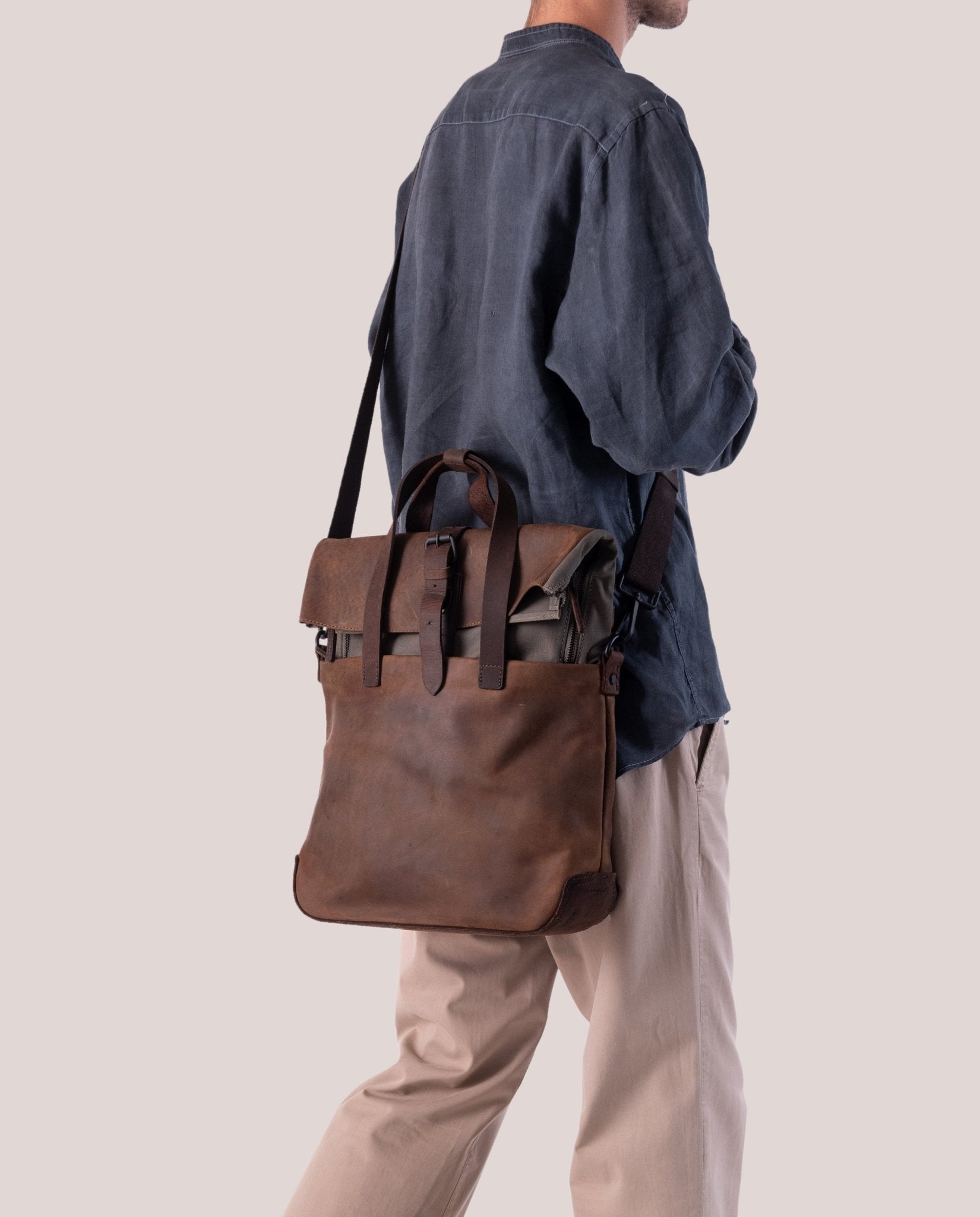 harolds-submarine-backpack-l-rucksack-natur-notebook-leder image 3
