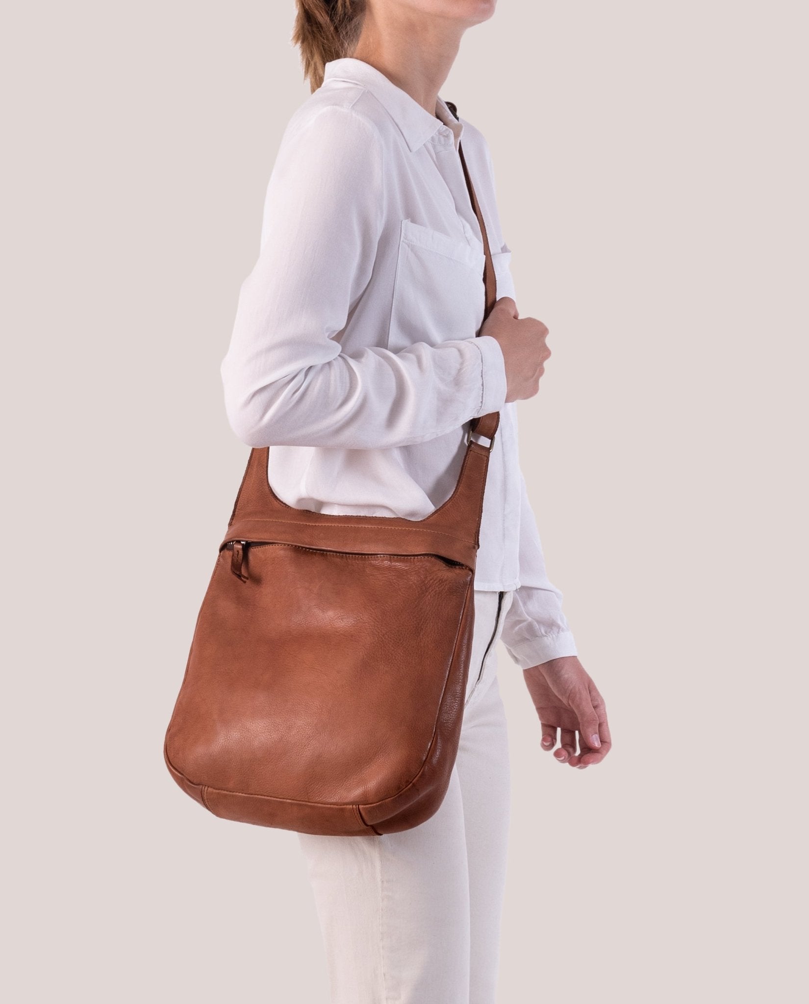 harolds-submarine-shopper-zip-ledershopper-cognac-leicht image 2