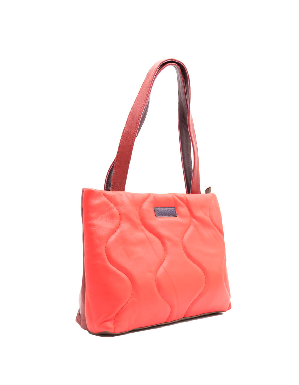 soruka-quilted-wavy-schultertasche-rot-29x32-5-cm-recycle-leder image 2