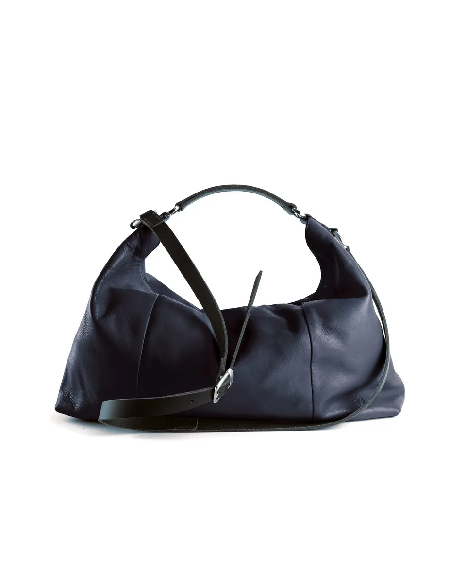 harolds-chaza-pouch-medium-schultertasche-dunkelblau-leder image 1