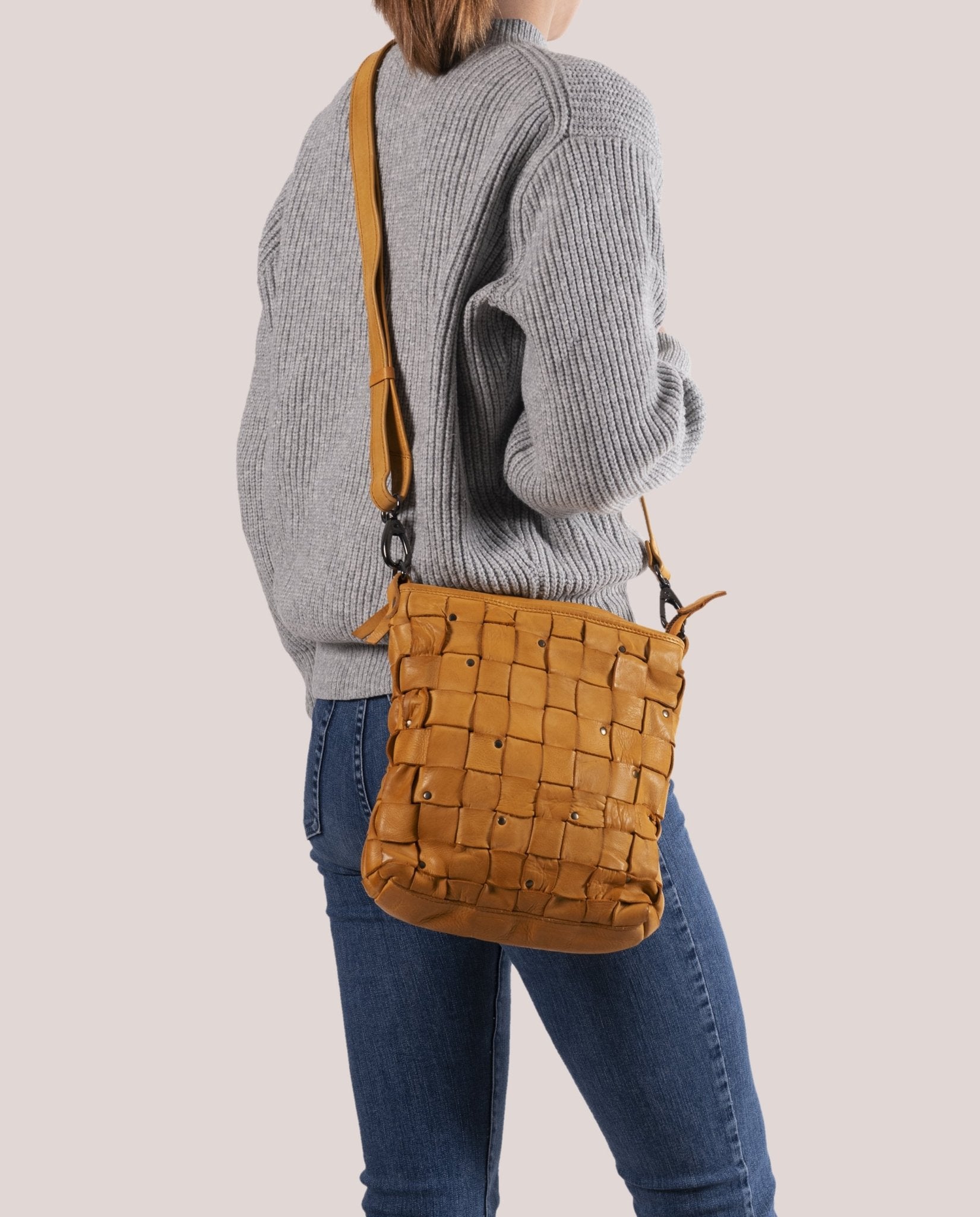 harolds-galore-braid-shopper-upend-schultertasche-gelb-leder image 2