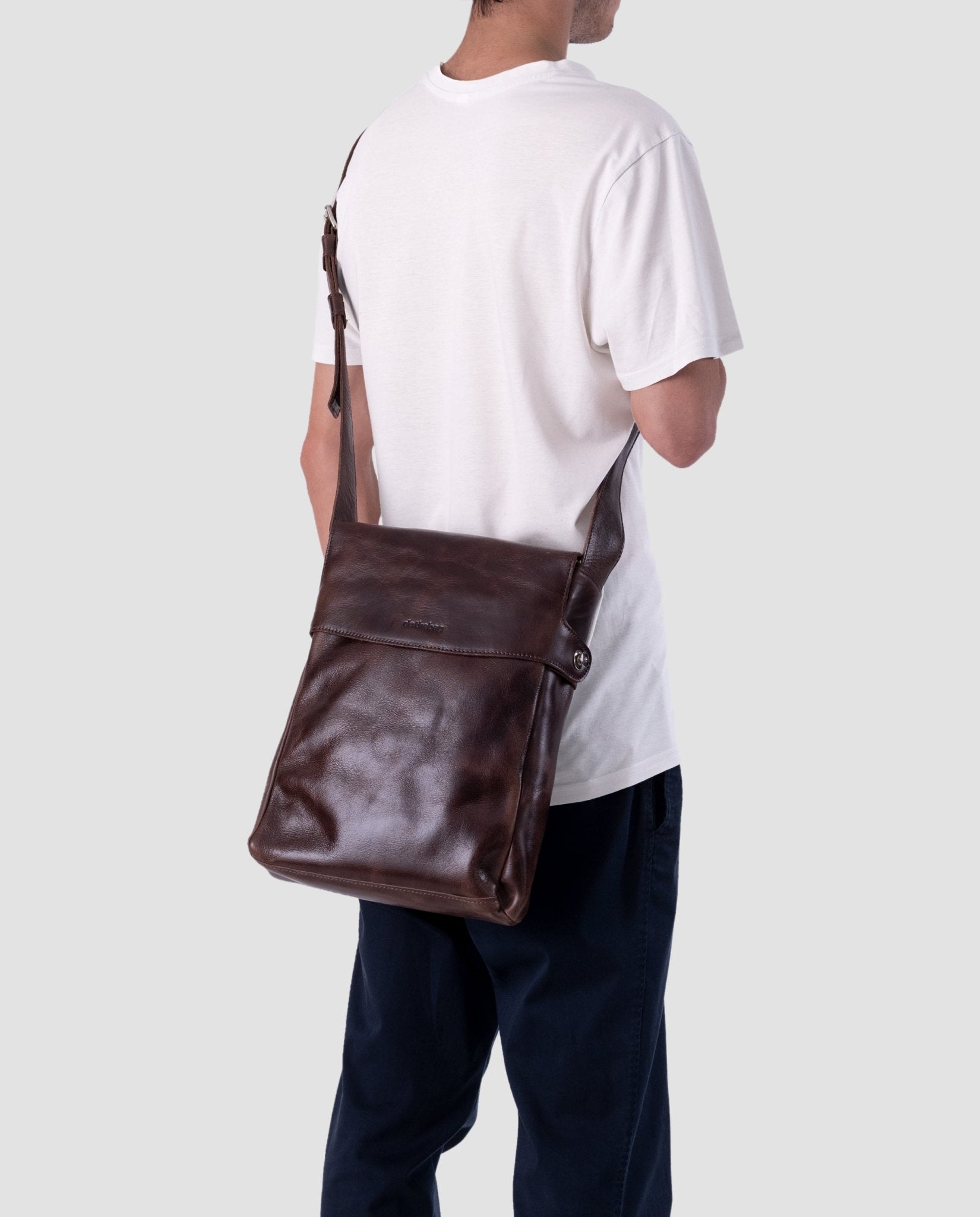 harolds-dothebag-raboisonbag-cinturon-up-end-l-kuriertasche-braun-leder image 2