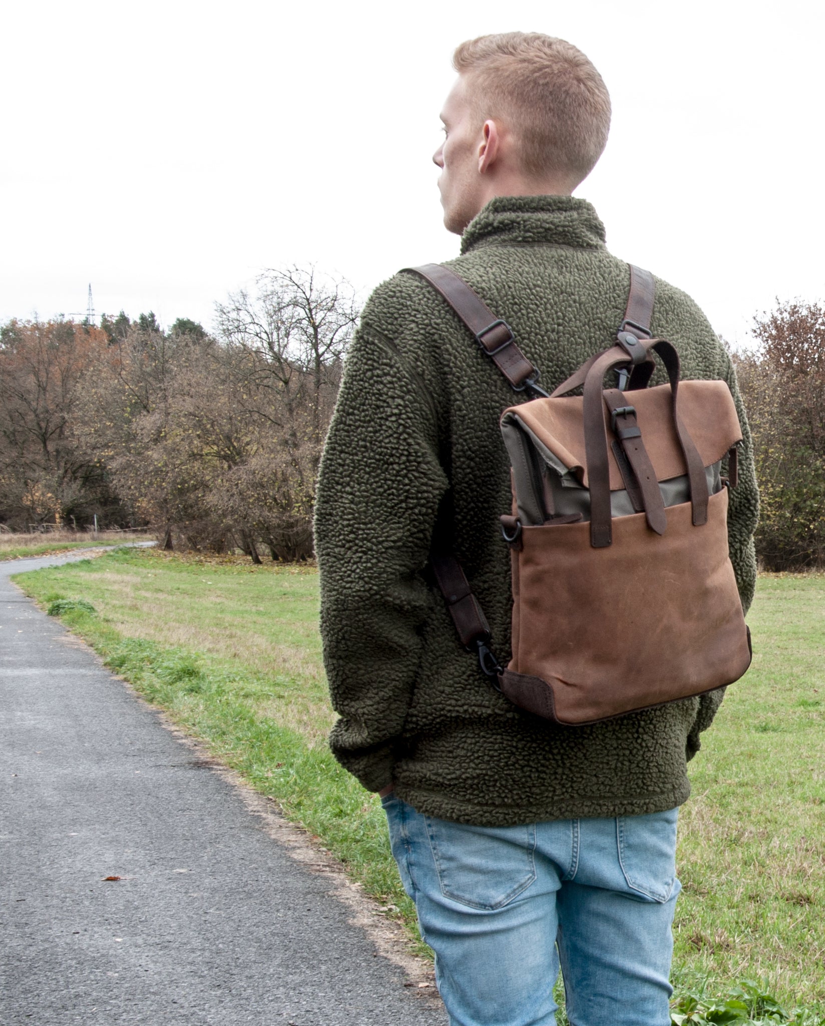 harolds-submarine-backpack-l-rucksack-natur-notebook-leder image 8