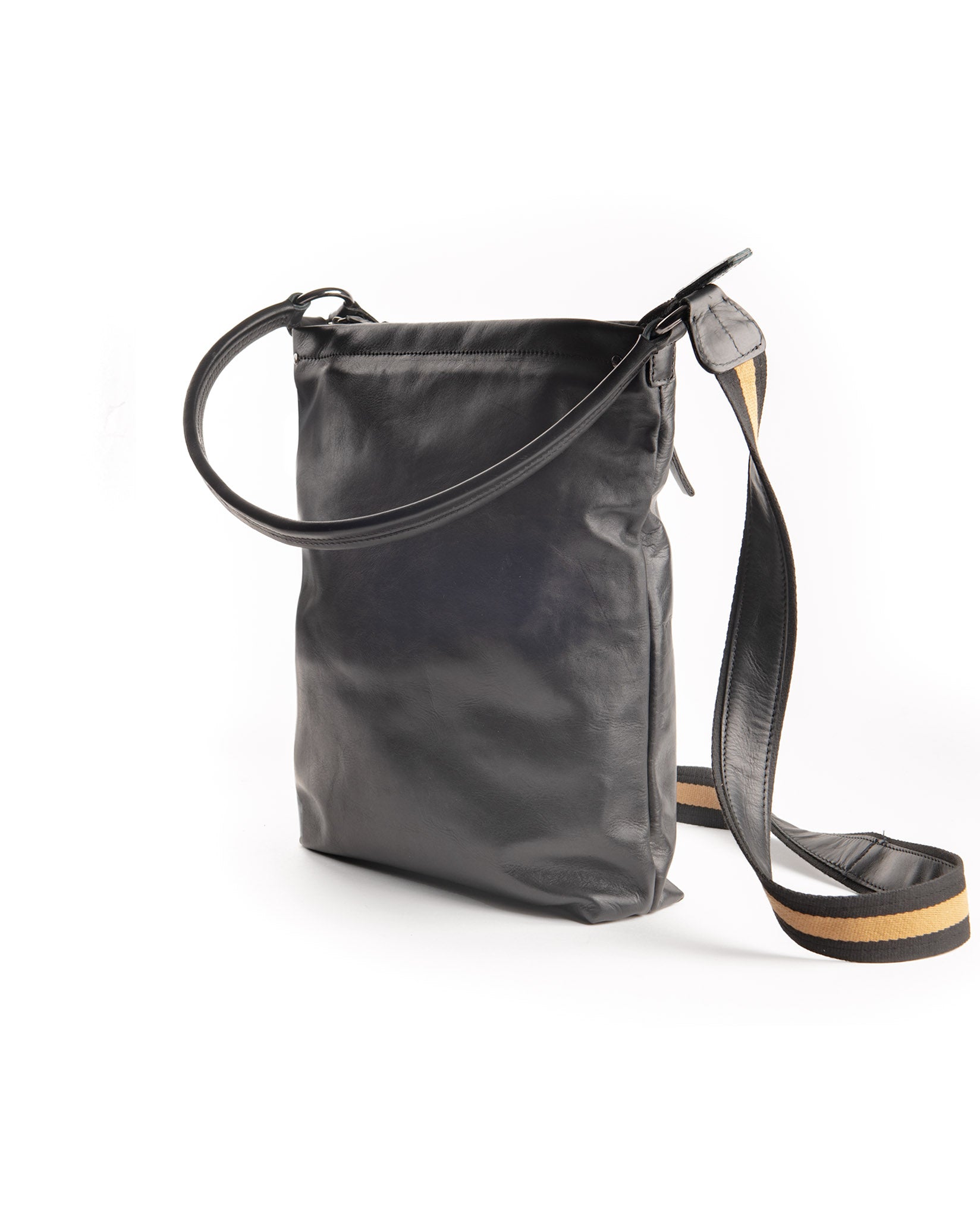 harolds-caugio-shoulderbag-up-schultertasche-cognac-leder image 6