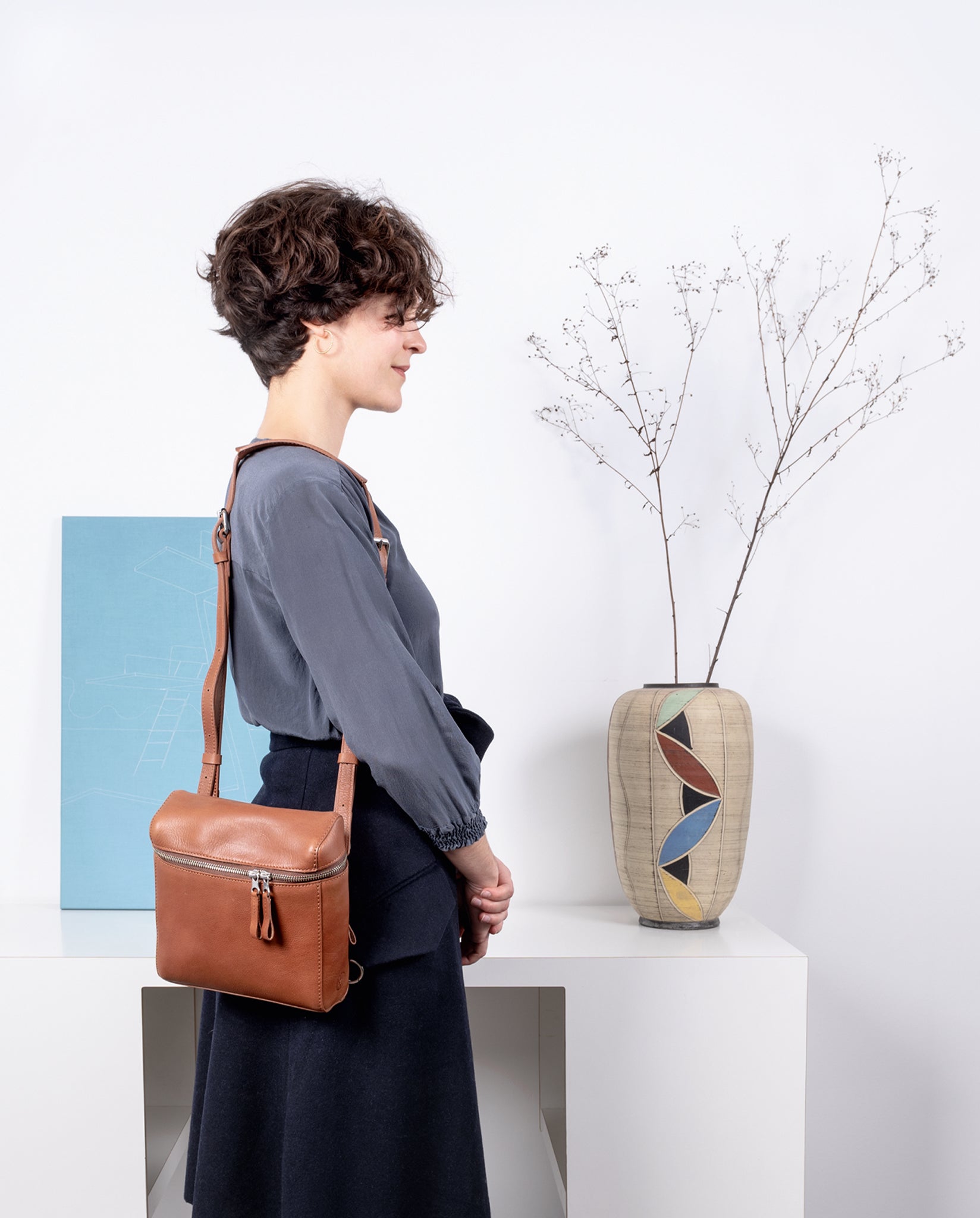 harolds-box-shoulderbag-backpack-small-rucksack-cognac image 2