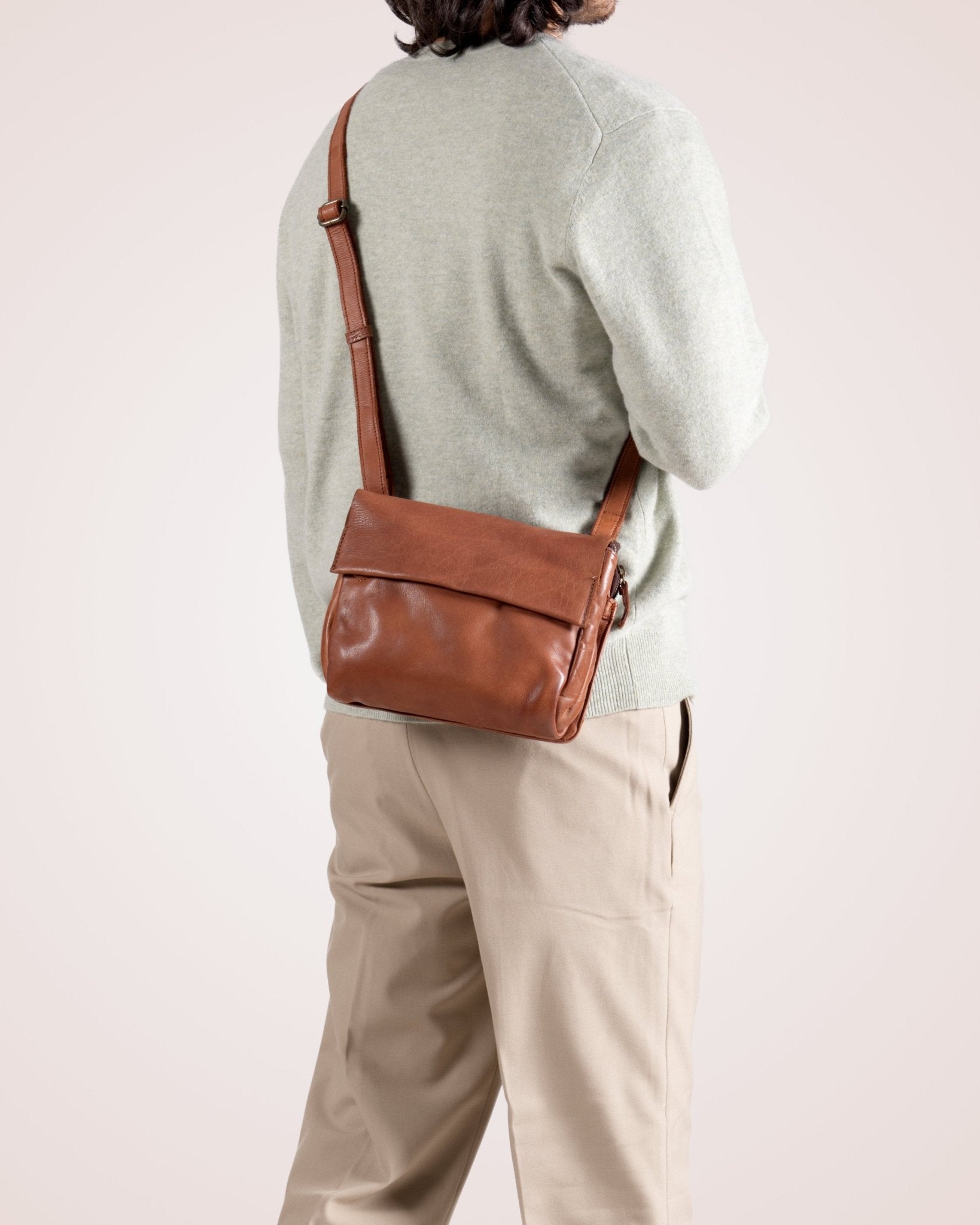 harolds-submarine-crossbag-plaid-lederumh-ngetasche-schwarz image 6