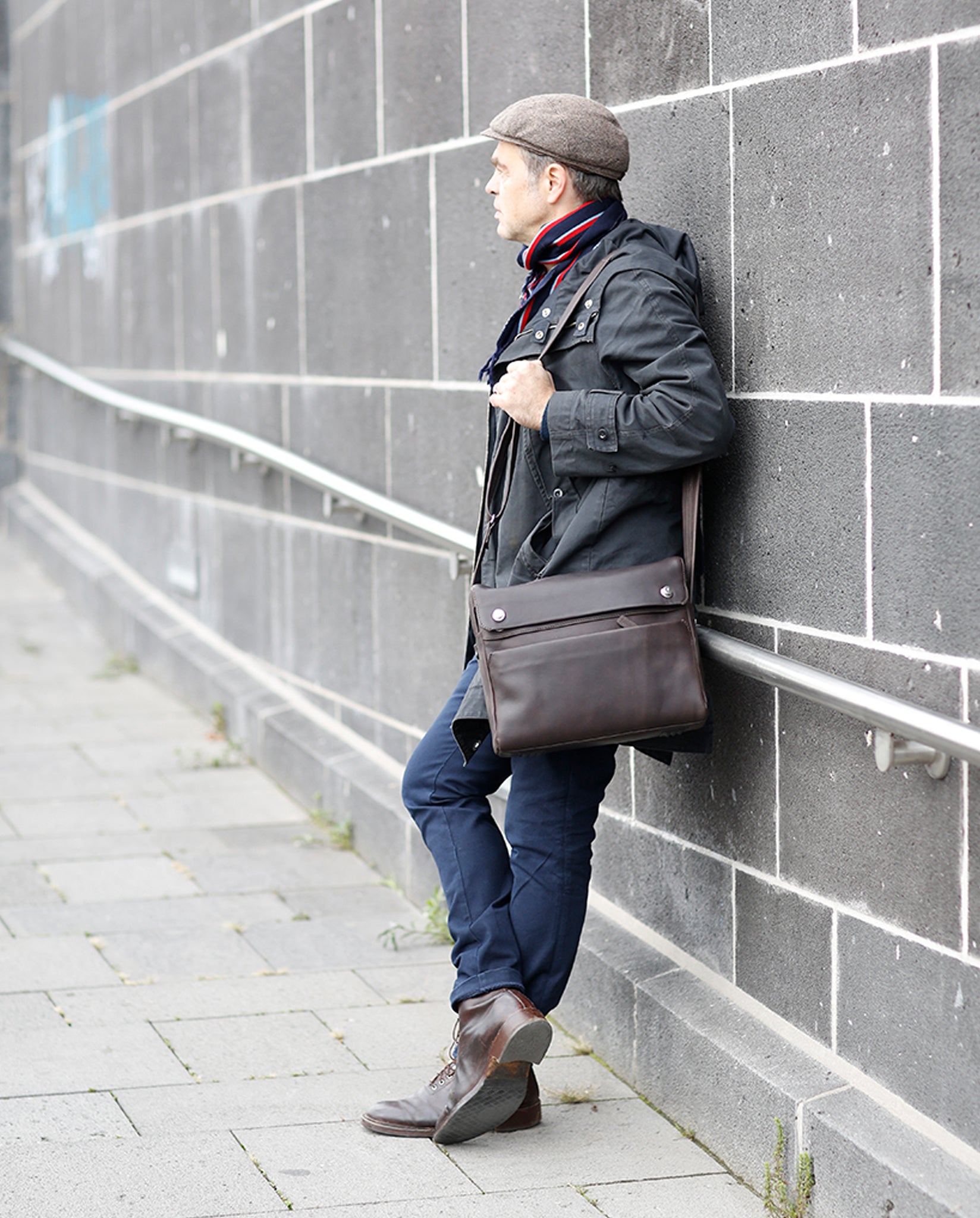 harolds-dothebag-tank-camerabag-kameratasche-schwarz-leder image 2