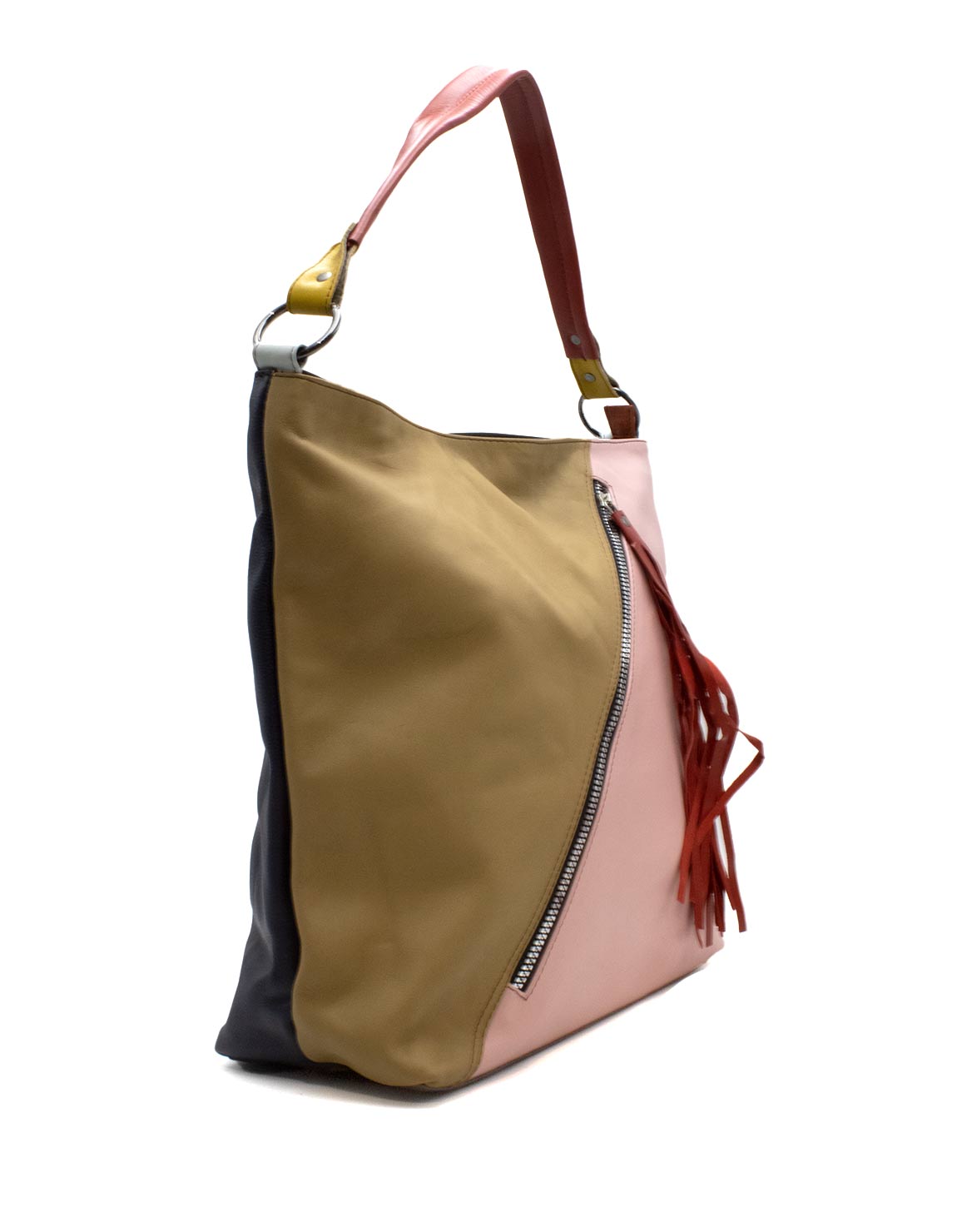 soruka-granada-tote-schultertasche-rosa-beige-recycling-leder image 2