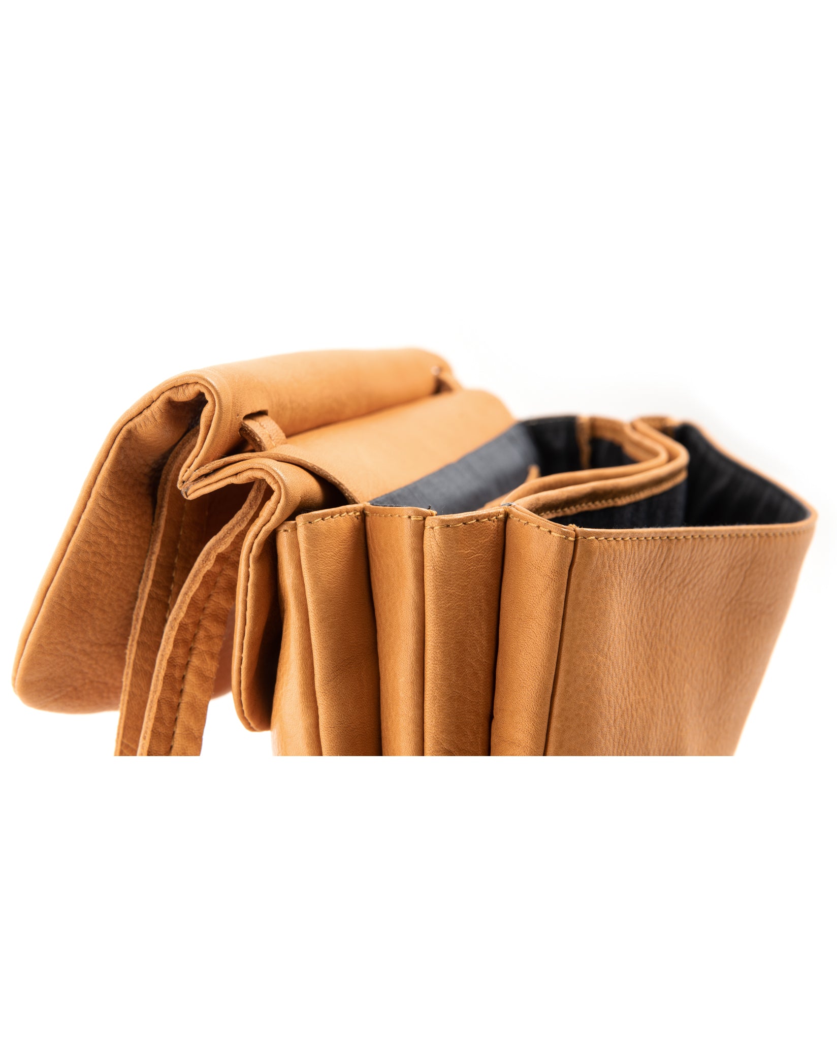 harolds-chacoral-smooth-shoulderbag-triple-umh-ngetasche-cognac image 6