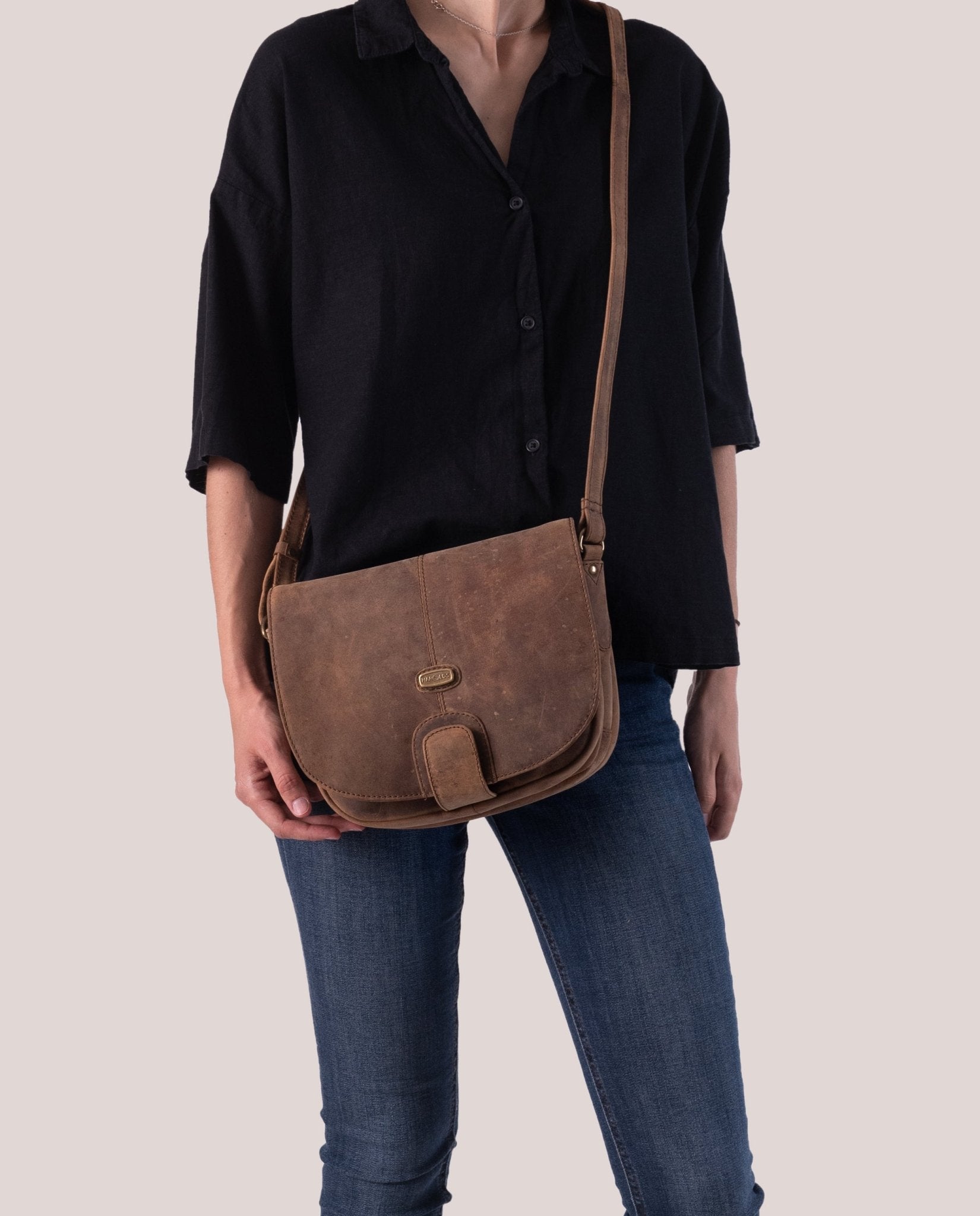harolds-antic-shoulderbag-m-handtasche-natur-rindleder image 2