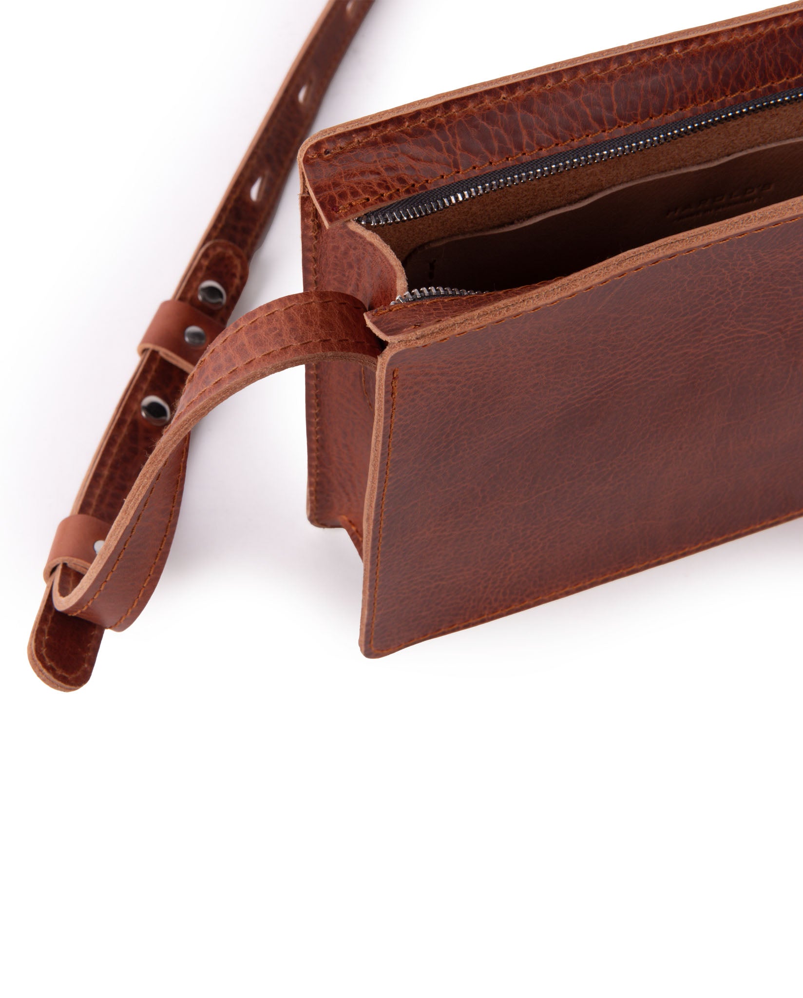harolds-galore-sas-schultertasche-schwarz-sattlerleder image 6