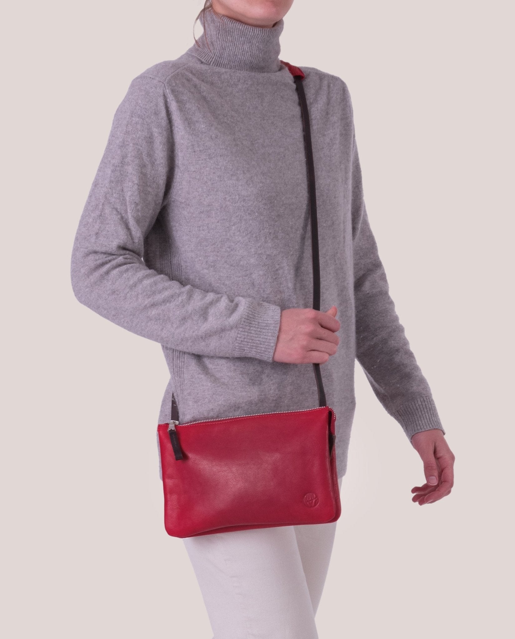 harolds-chaza-crossbag-medium-umh-ngetasche-schwarz-leder image 4