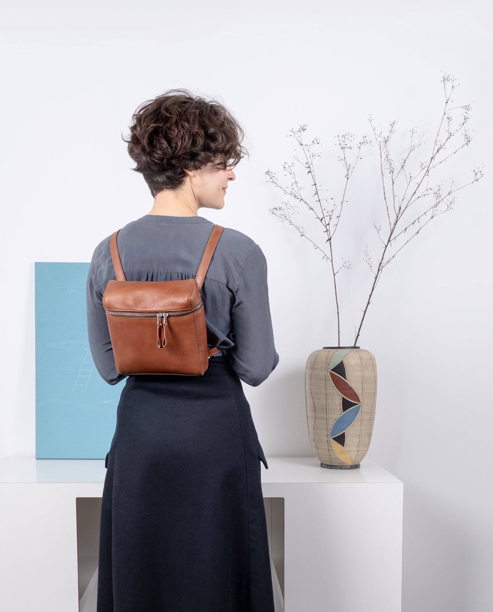 harolds-box-shoulderbag-backpack-small-rucksack-cognac image 4