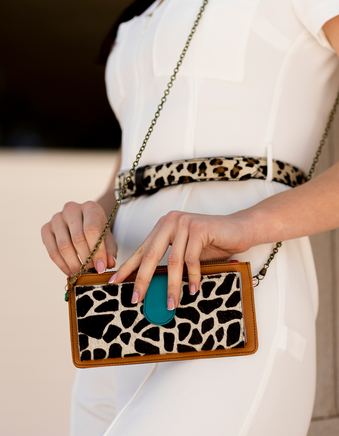 soruka-palermo-clutch-blau-leder-mit-kette-21cm-geldb-rse image 5
