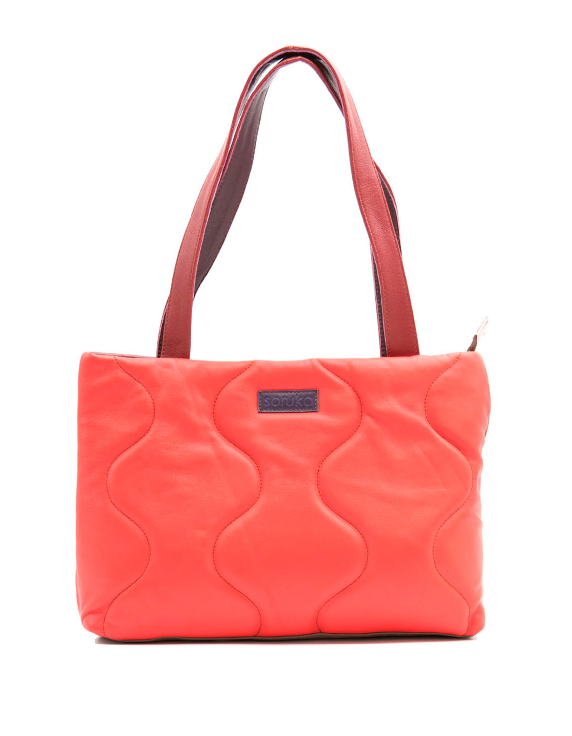 soruka-quilted-wavy-schultertasche-rot-29x32-5-cm-recycle-leder image 1