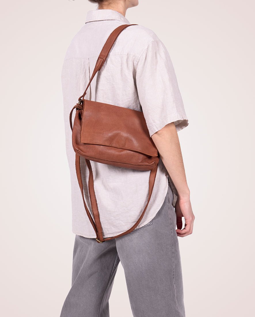 harolds-submarine-handbag-flap-s-handtasche-cognac-leicht image 2
