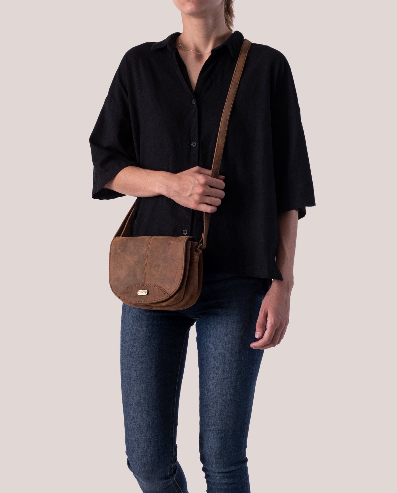 harolds-antic-shoulderbag-s-handtasche-natur-rindleder image 2