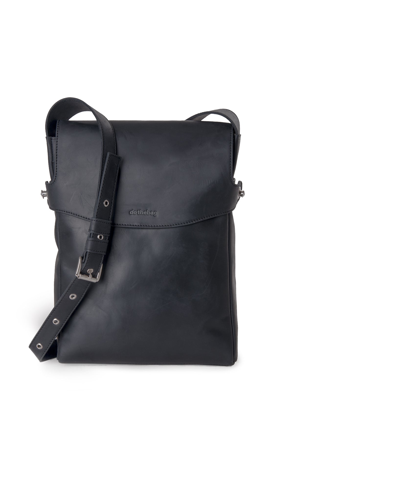harolds-raboisonbag-kuriertasche-m-schwarz-a4-patina-leder image 6