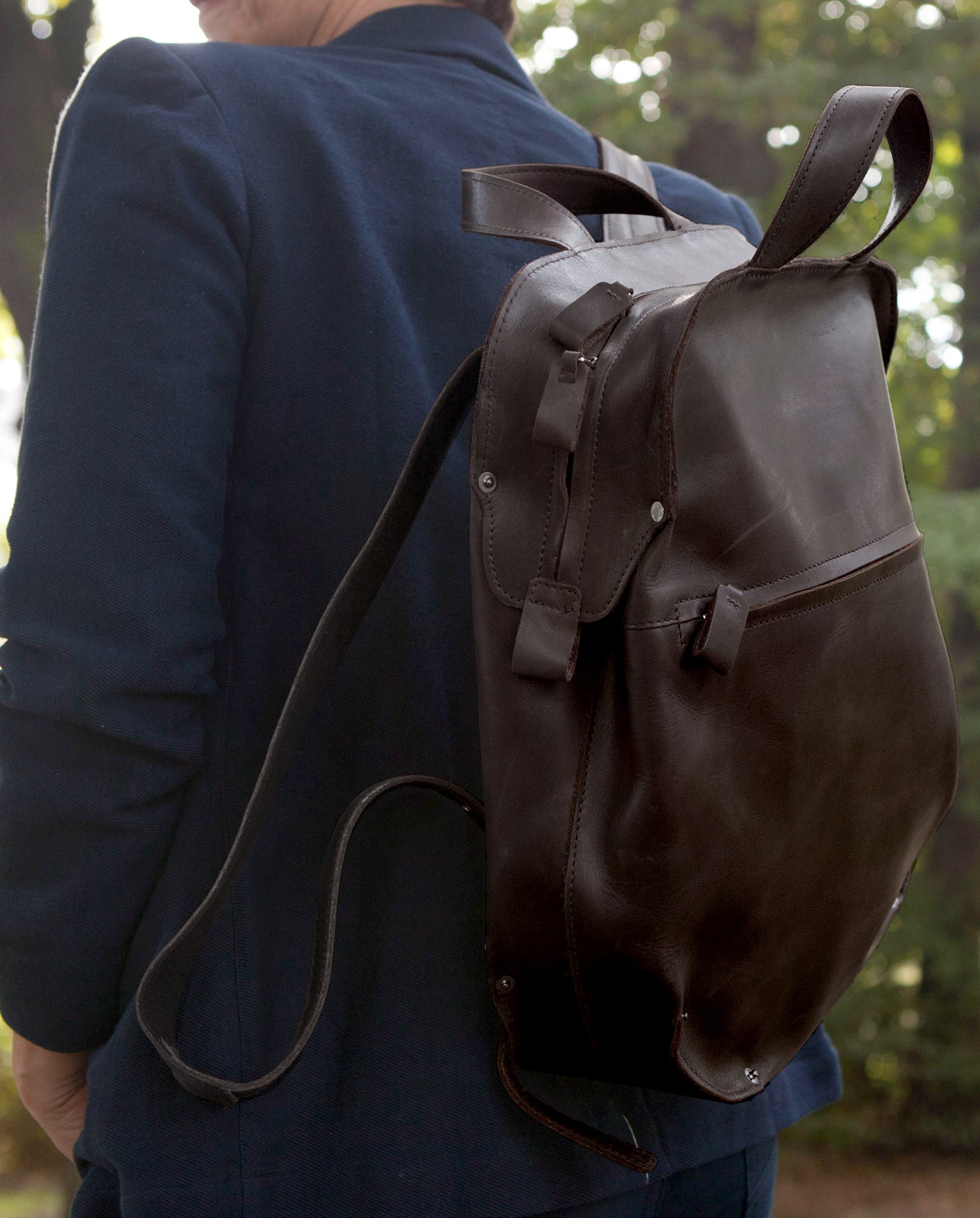 harolds-lanscape-backpack-notebook-rucksack-leder-schwarz image 2