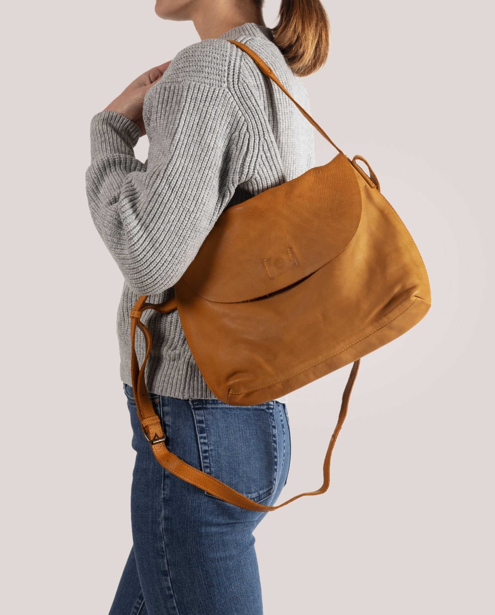 harolds-submarine-shoulderbag-handtasche-schwarz-rindleder image 2