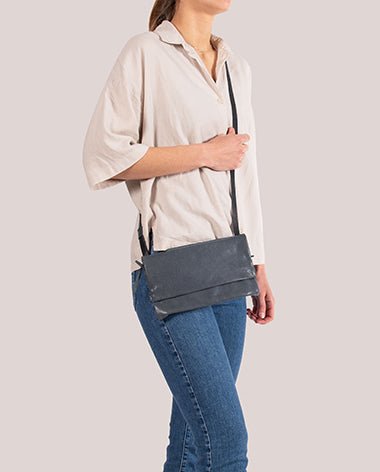 harolds-nabuku-handbag-clutch-handtasche-schwarz-nubukleder image 2
