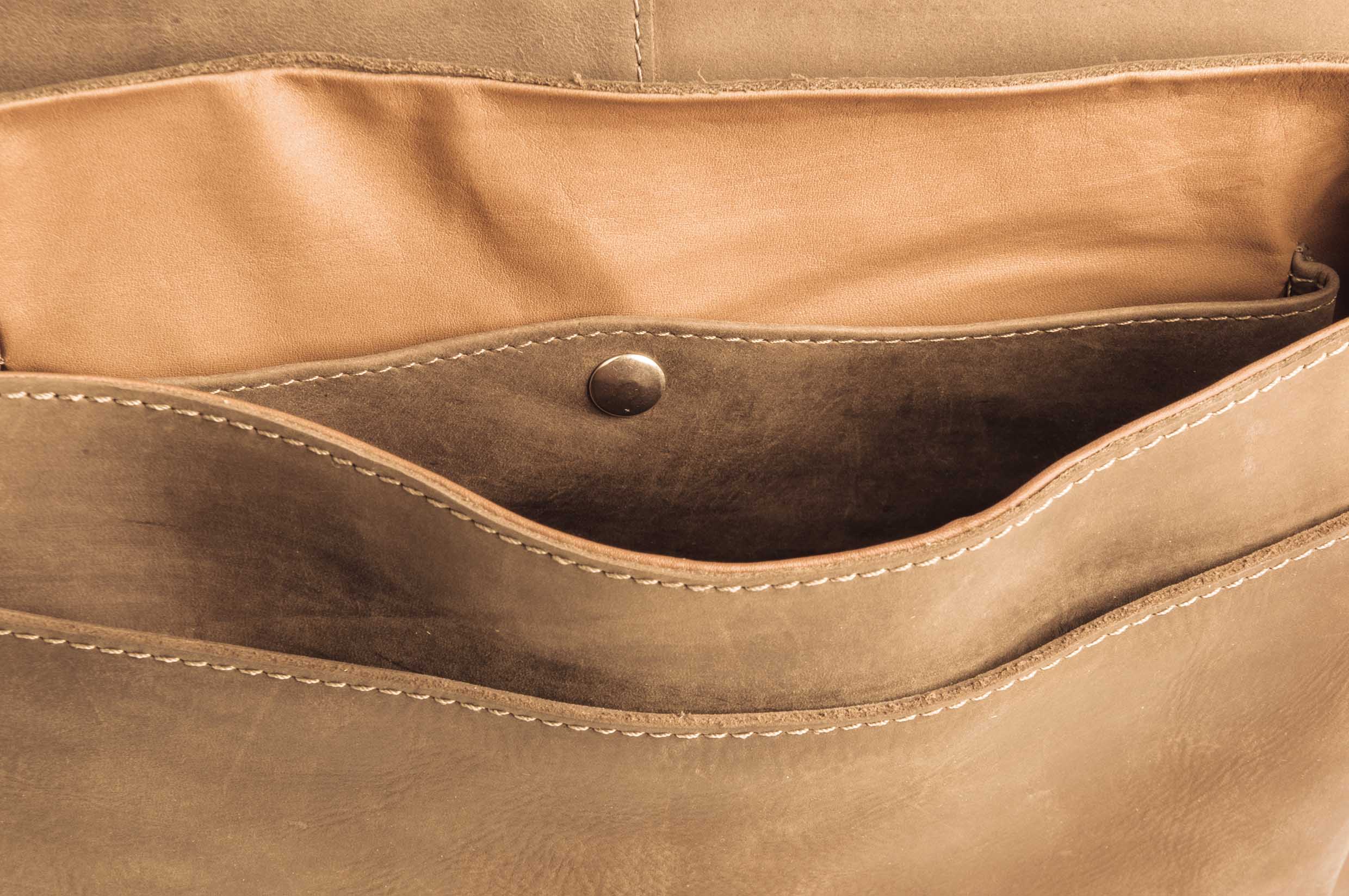 harolds-raboisonbag-messenger-s-kuriertasche-schwarz-leder image 2
